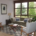 De 4*