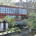 Hotel De 4*